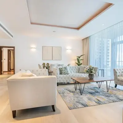 Palm Home next to Nakheel Mall with Private Beach