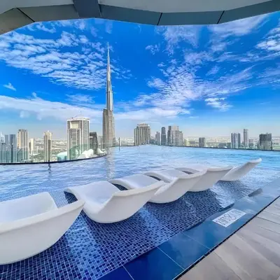 Famous Infinity Pool 64th floor near Burj Khalifa