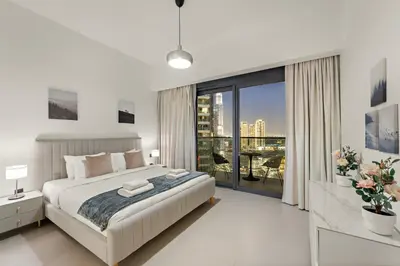 Gallery image of Luxe 4BR with Burj View l Pool & Gym in Dubai
