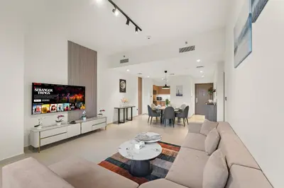 Gallery image of Luxe 4BR with Burj View l Pool & Gym in Dubai