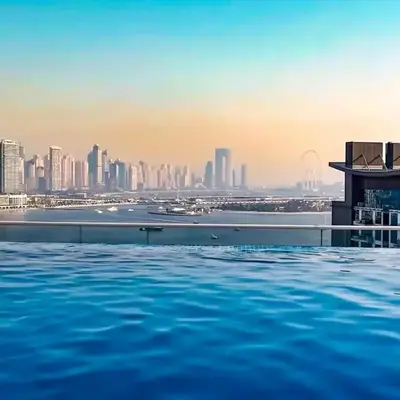 Seafront Escape Infinity Pool & Private Beach