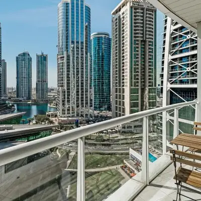 Stylish JLT Studio Lakeview Metro FrontMarina