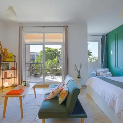 Spacious studio in a green oasis