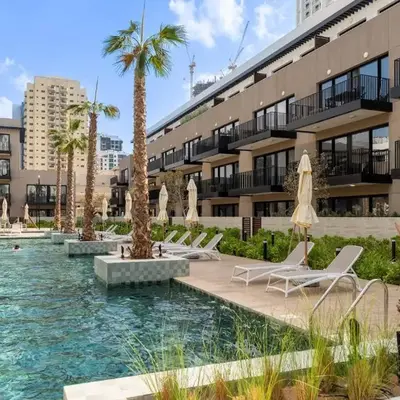 Urban Studio With Pool & Tennis Court