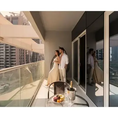 Keyrock Living - Luxury 1BR with Lake View at Reva