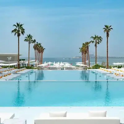 FIVE luxe JBR - High Floor Studio - Pool & Beach Access - Ventura Stays
