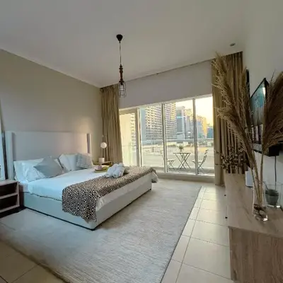 5 minutes walk to Dubai mall and Burj Khalifa