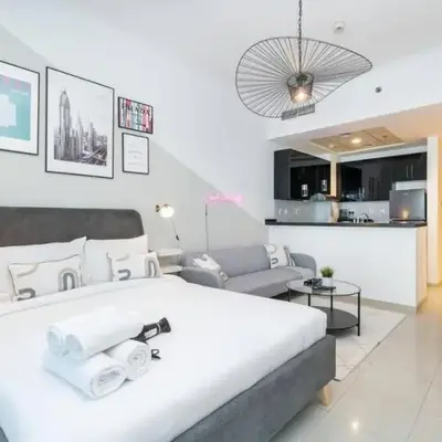 SUNRISE HOMES - A Modern Studio near JBR Beach