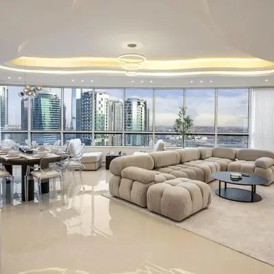 Lux 5BR Marina Apt with Jacuzzi