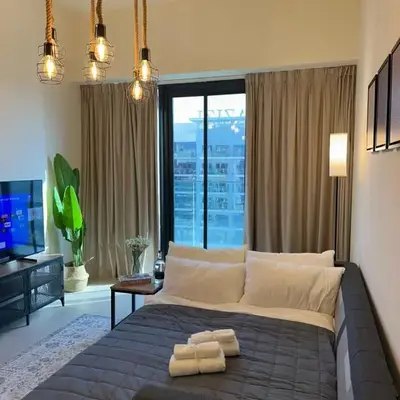 Azizi Riviera 44