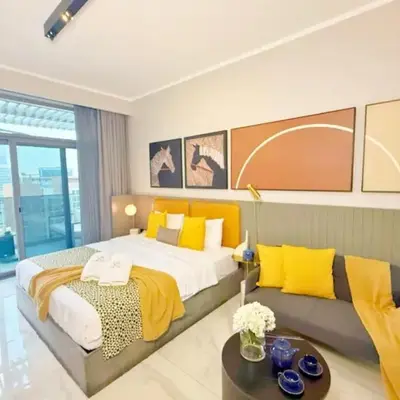 Top Floor Studio with Sofa Bed Walk to Dubai Mall by Vibel