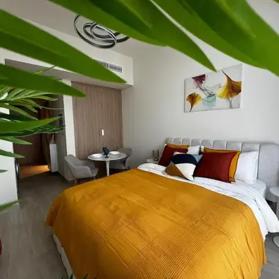 Sunlit serenity Studio Azizi Riviera