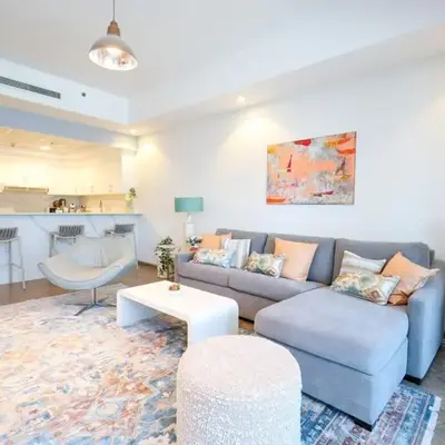 Gorgeous 1 Bed in Churchill Tower