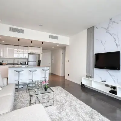 Luxury 1 Bed Apt in Golf Views