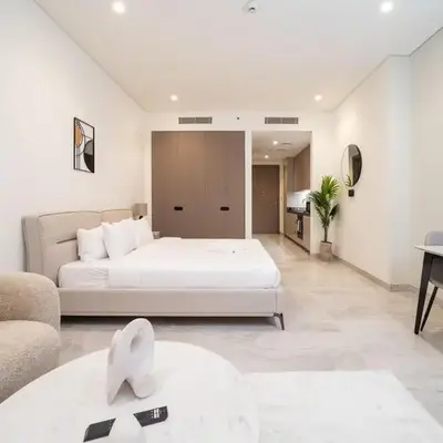 Luxury Studio in Peninsula Five