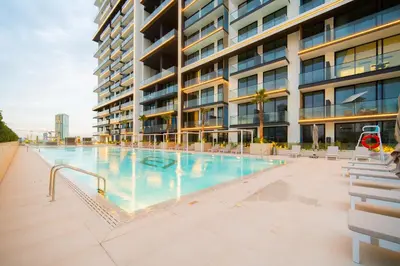Gallery image of SettlerHomes - Upscale JVC Skyline On The 28th Fl with Calm in Dubai