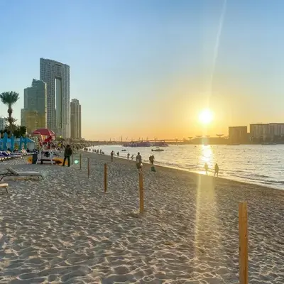 Relaxing 1BR in Dubai With Access to Pool
