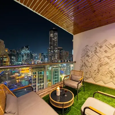 Luxurious 2BR Apt with Marina View & Private Jacuzzi