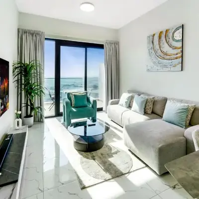 Chic 1 BR with Port Views