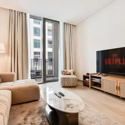 Elegant 1BR with Pool
