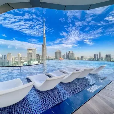 Stunning 1BR High Floor with Rooftop Infinity Pool