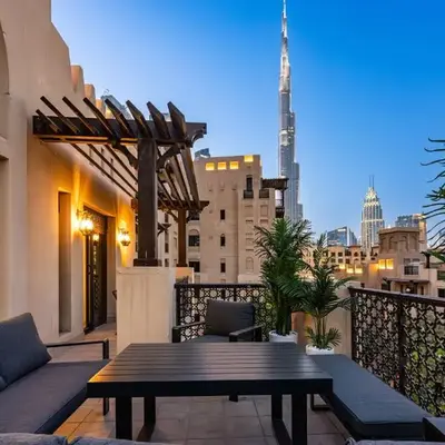 AirDXB - Luxurious 2-Bedroom Apartment in Downtown - Sleeps 4 with Iconic Burj Khalifa Views