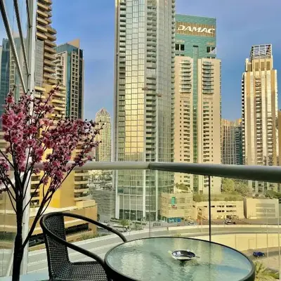 Serene Escape in Bustling Marina and JBR