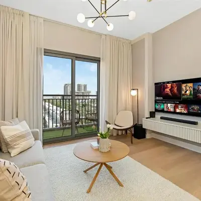The Town Square Suite Luxury 2BR Near Qudra Lake