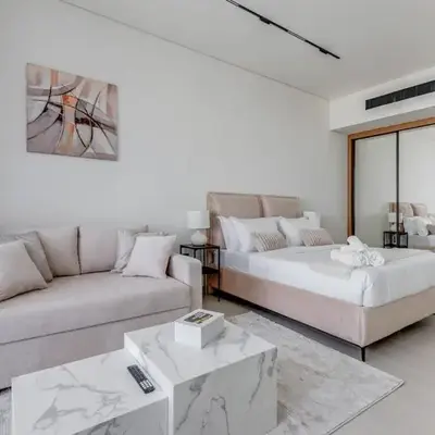 Luxury Studio with Jacuzzi & Canal Views