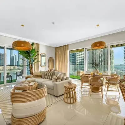 Luxury Spacious 2 Bedroom Private Beach and Views