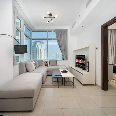 Elegant 1-Bedroom Retreat with Marina Views