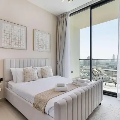 PVH - Elegant 1BR in Binghatti House