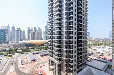 Gallery image of 1BR Gem with Lake and Sea View Plus Pool and Gym Access in Dubai