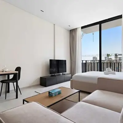 Bright studio in Arjan with pool gym and parking