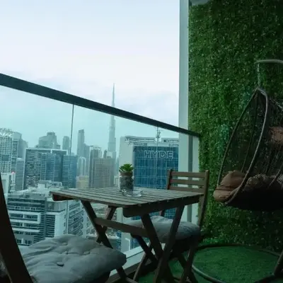 Elevated Living Studio Facing the Burj