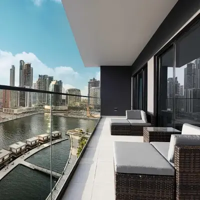 Luxury 2BR with Canal View Burj Khalifa view and Infinity Pool Access