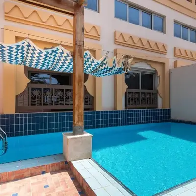 Luxury Beachfront Villa with Private Pool on Palm Jumeirah near Atlantis