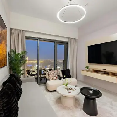 Elegant 1BR Near Burj Khalifa and Dubai Mall with Pool