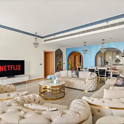 VayK - Stunning 2BR with Sea View & Beach Access