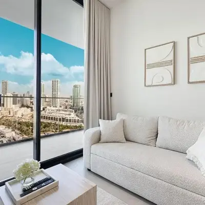 Cozy Apartment Gym Pool High 17th Floor JVC Gateway to Dubai