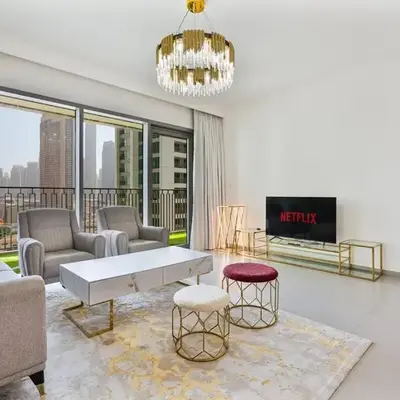 3BR APT with Burj View from Balcony - Pool and Gym