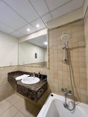 Gallery image of Sadaf 7 House Jbr for tourists - BEDSPACE in Dubai