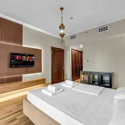 Front Burj Khalifa 2BR in Old town community