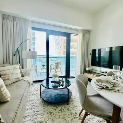 Stylish 1br Merano Tower Pool Parking
