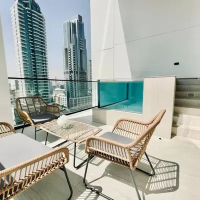 Elevated 2br Elegance Dip Pool