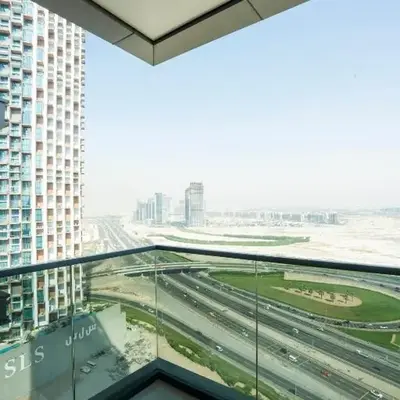 Elegant 2BR Apt Nobles Tower with Pool and Gym