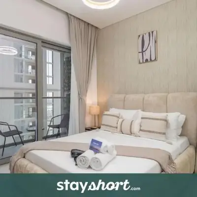 StayShort - Cosy 1 Bedroom in MBR City Sleeps 2 with Balcony