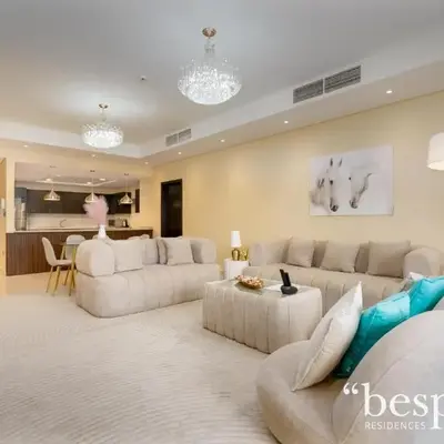Bespoke Holiday Homes - Spacious 2BR Luxury Apartment with Stunning Palm Views