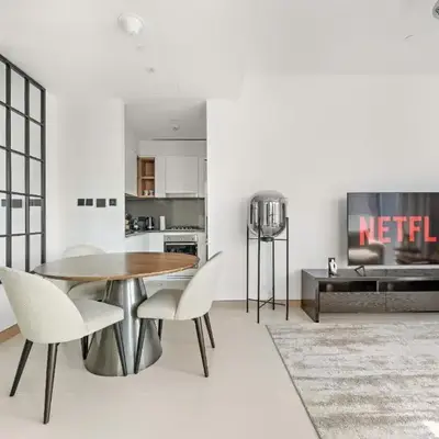 VayK - Luxury 1BR with Marina View