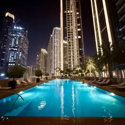 Serenity Suite Stylish 2BR Pool & Fitness Perks